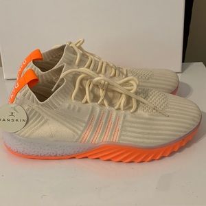 New Women Danskin sneaker